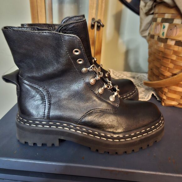 Vince Camuto Popinta Black Soft Goat Side Zipper Rounded Toe Chain Boot 6M NWOT - Picture 10 of 11